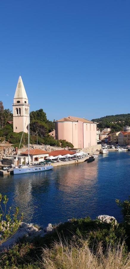 Narcis Central Apartment With Sea & City Views Veli Lošinj المظهر الخارجي الصورة