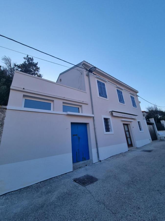 Narcis Central Apartment With Sea & City Views Veli Lošinj المظهر الخارجي الصورة