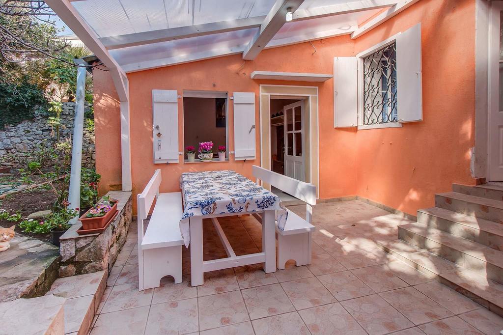 Narcis Central Apartment With Sea & City Views Veli Lošinj المظهر الخارجي الصورة