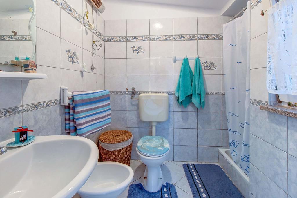 Narcis Central Apartment With Sea & City Views Veli Lošinj المظهر الخارجي الصورة