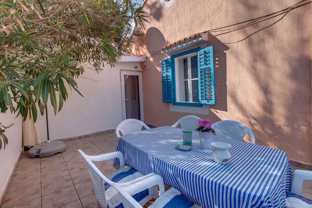 Narcis Central Apartment With Sea & City Views Veli Lošinj المظهر الخارجي الصورة